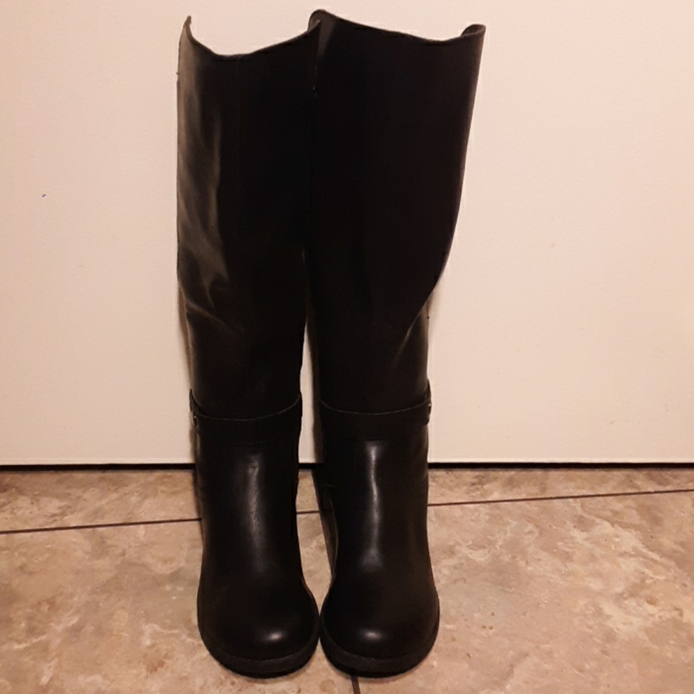 Man made Material black boots